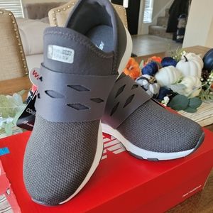 Women New Balance Wide size 5